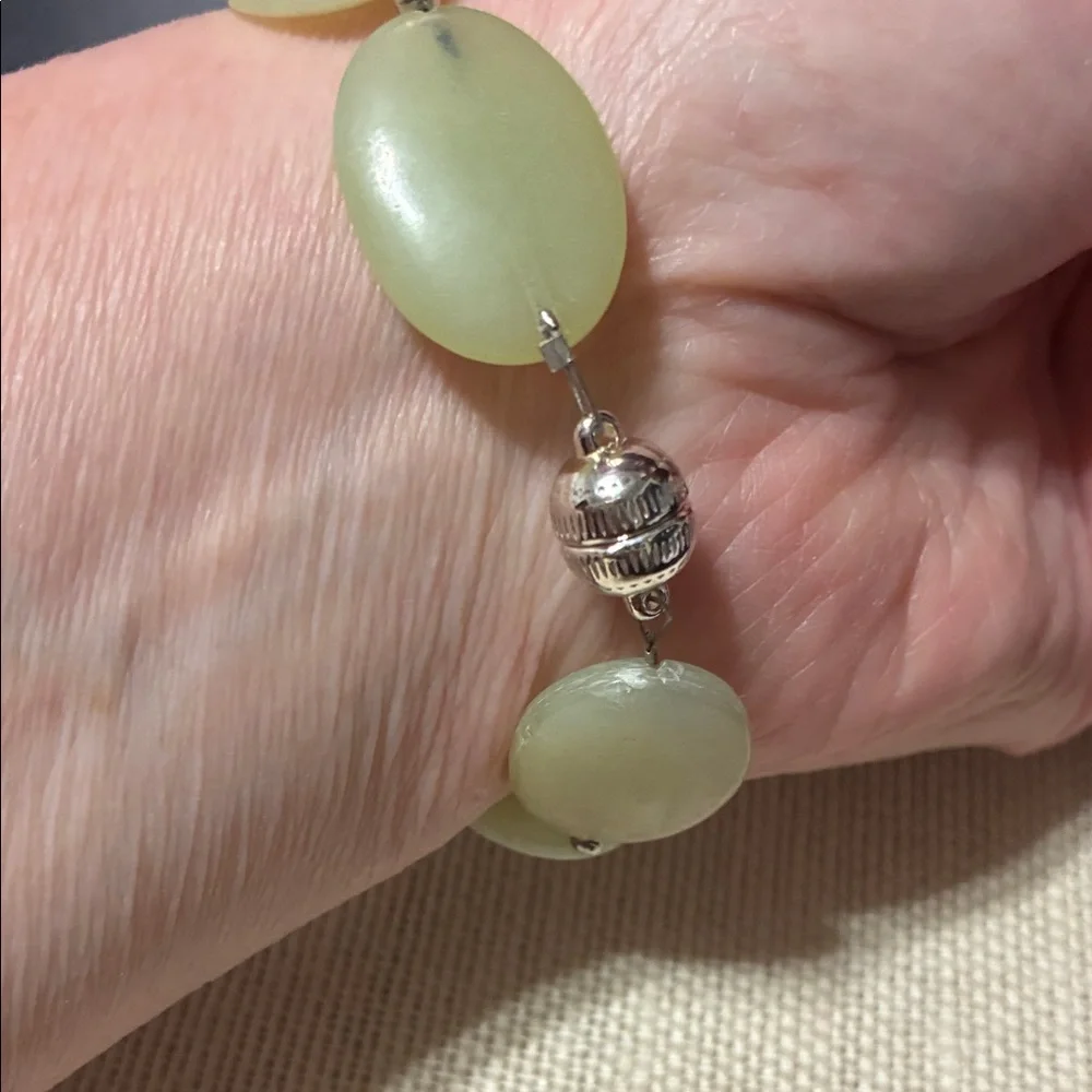 Elegant hand crafted sea green new jade gemstone Bracelet